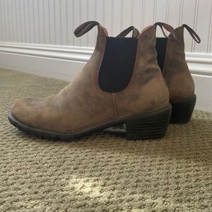 Blundstone women’s heeled boot US size 8